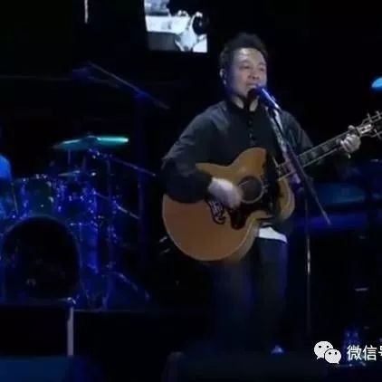 许巍最震撼的一首歌曲《曾经的你》听到前奏就哭了,勾起无限回忆