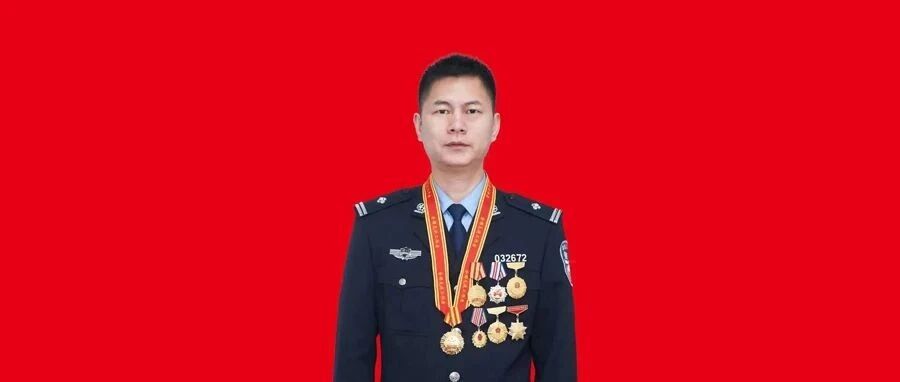 刑警周扬:如鲸向海