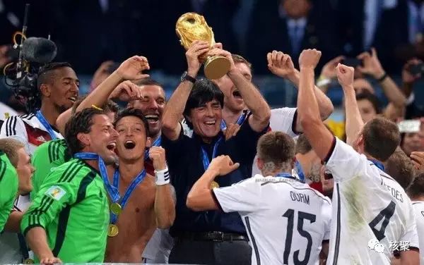 德国国家队 外国教练有哪些_德国总教练是谁_2002年德国男足世界杯 教练