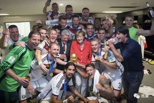 德国总教练是谁_德国国家队 外国教练有哪些_2002年德国男足世界杯 教练