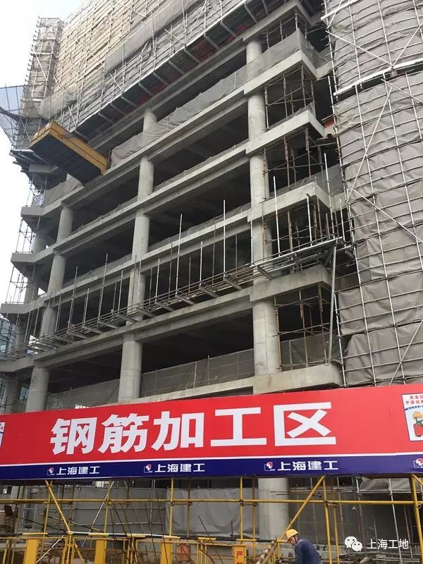 【上海婚鞋出租联盟】紧靠黄浦江边,这个工地被称为""