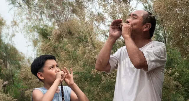 无数人求而不得的人生价值,他在废品站里找到了