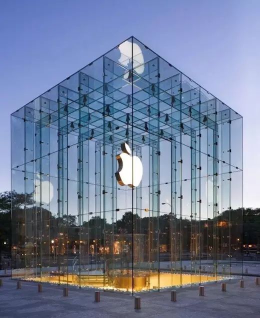 最昂贵的苹果商店在曼哈顿的第五大道,估计要花费1000万美元建设.