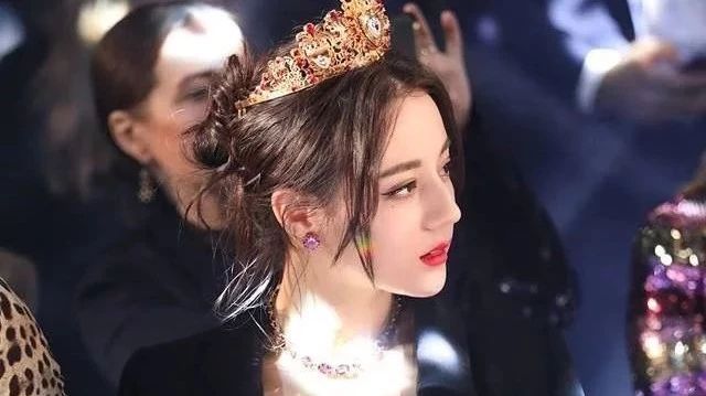 迪丽热巴爆红日本推特,「中国神颜美女」还有范冰冰和angelababy!