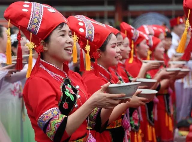 多图~环江毛南山乡同庆壮族三月三 "花"样十足 快快围观!