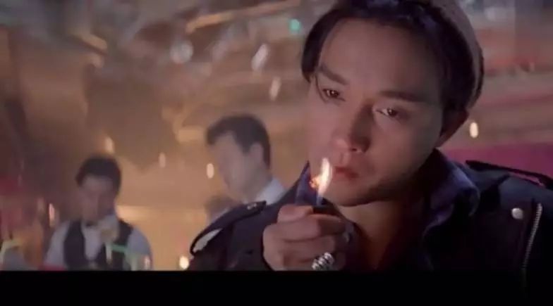 张国荣电影中的抽烟镜头都在这了,一个字,帅!