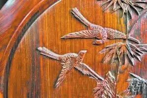 红木工艺比拼--机械雕刻vs手工雕刻