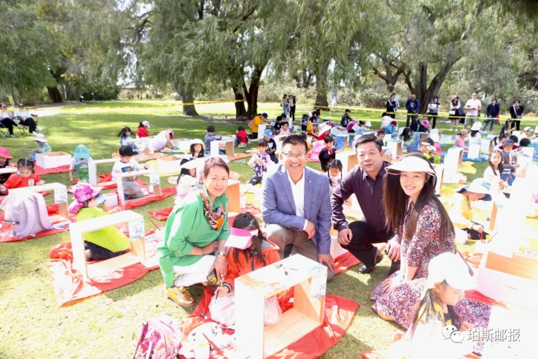 春光明媚时，国王公园处与蜜蜂的一场甜蜜约会，2022澳大利亚第二届可瑞比杯少儿故事画大赛（组图） - 121