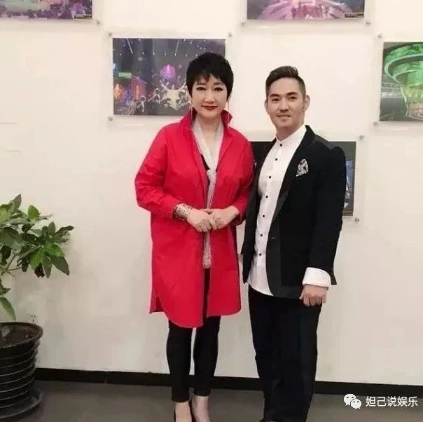 王刚前妻近照曝光,60岁风韵犹存依然美丽,竟然是我们熟悉的她