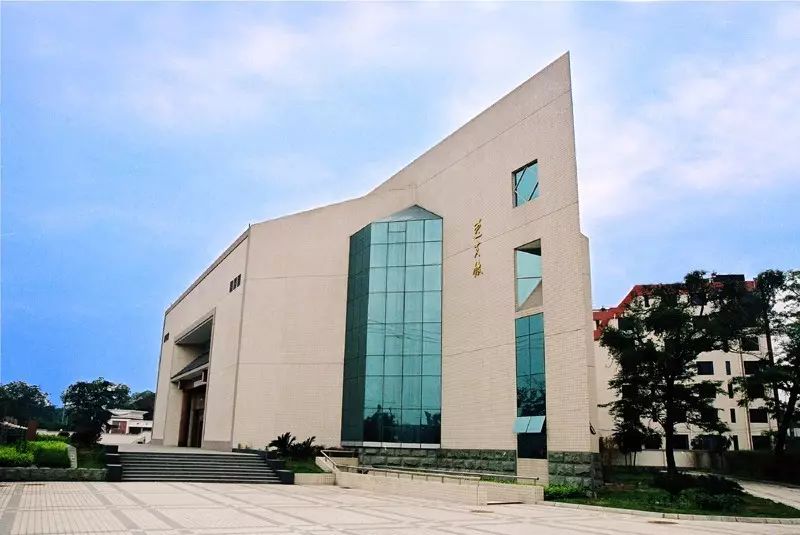 32 四川大学博物馆