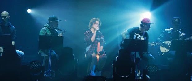 庄心妍:「Saw the light」演唱会2018年最后一站了,你会来听我演唱会吗?