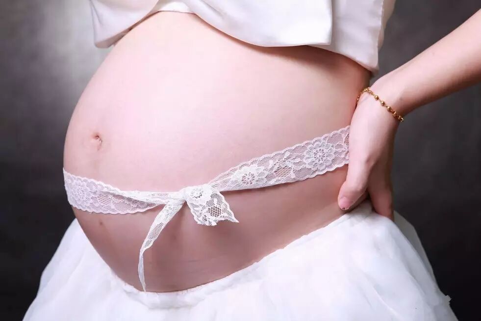 关注 顺义宅急送一怀孕女员工因争吵突倒地,结果····-怀孕期