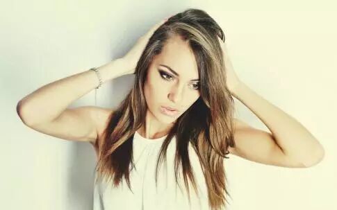 孕期头发总爱出油这是什么原因导致的