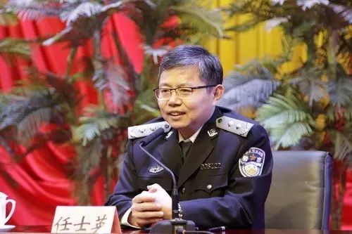 北京“最美警察”候选人焦伟校友重返母校:他这样对师弟师妹们说…