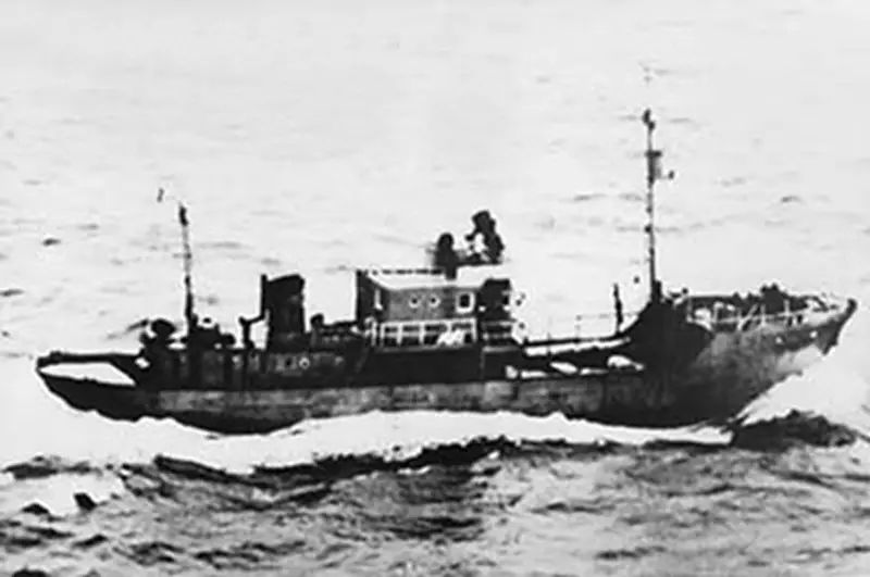 作为海军组建最早的水面舰艇部队,东海舰队某驱逐舰支队素有"海上