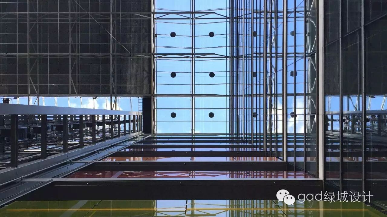 13 赫尔辛基日报大厦_调整大小.JPG