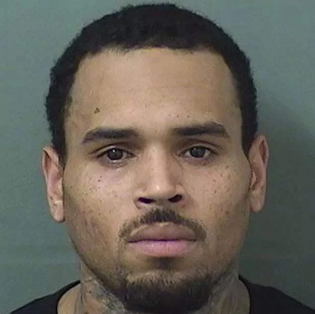 新专辑要凉?Chris Brown因强奸被捕