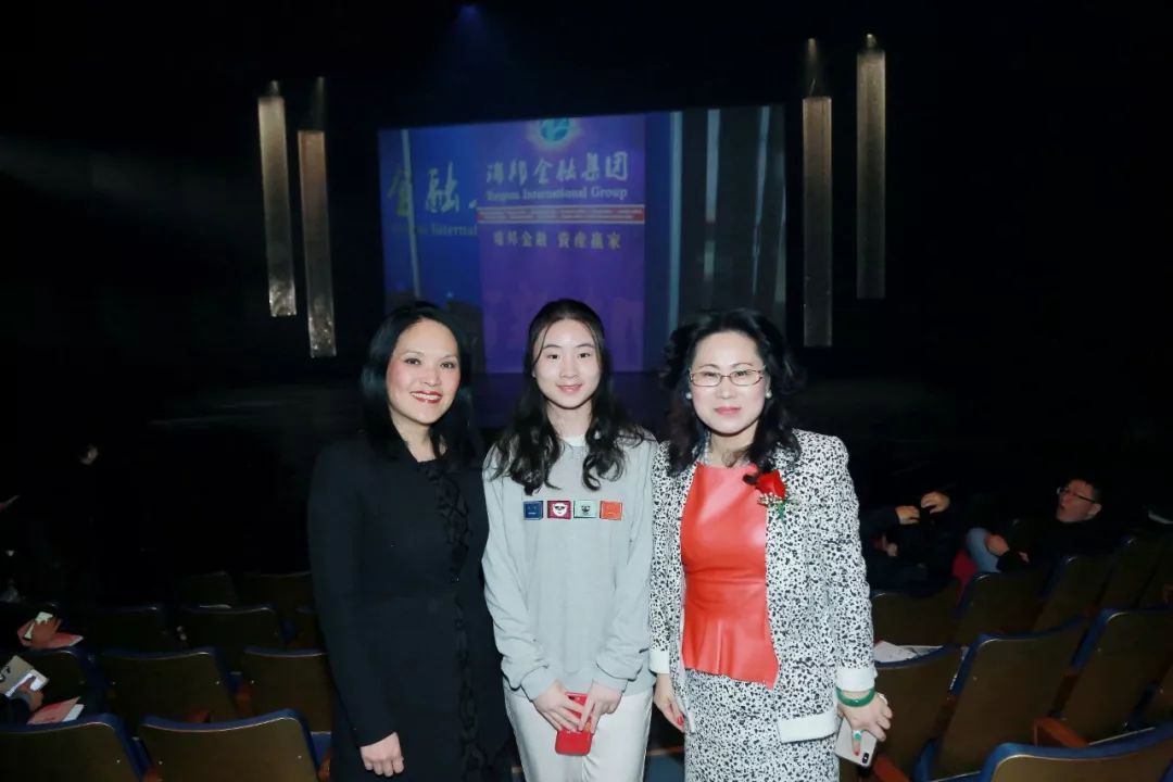 瑞邦总裁廖子蔚女士出席加拿大十大杰出女性颁奖典礼并致贺词!