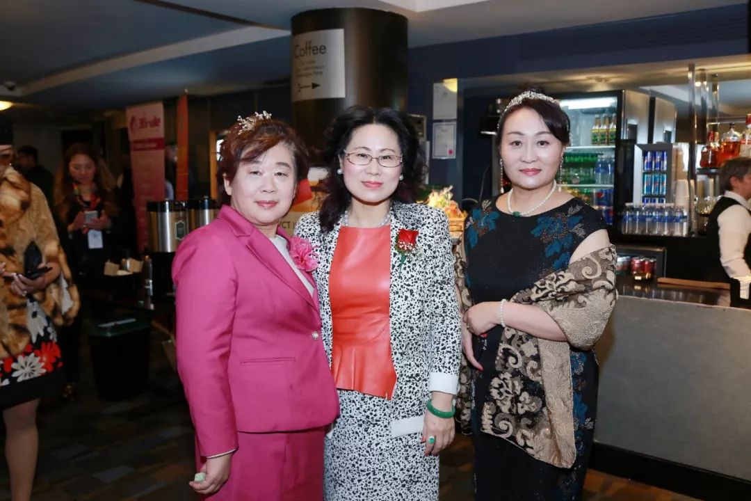 瑞邦总裁廖子蔚女士出席加拿大十大杰出女性颁奖典礼并致贺词!