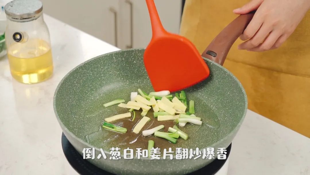 炒菜用什么油比较好_坐月子炒菜吃什么油好_炒菜用什么油比较健康