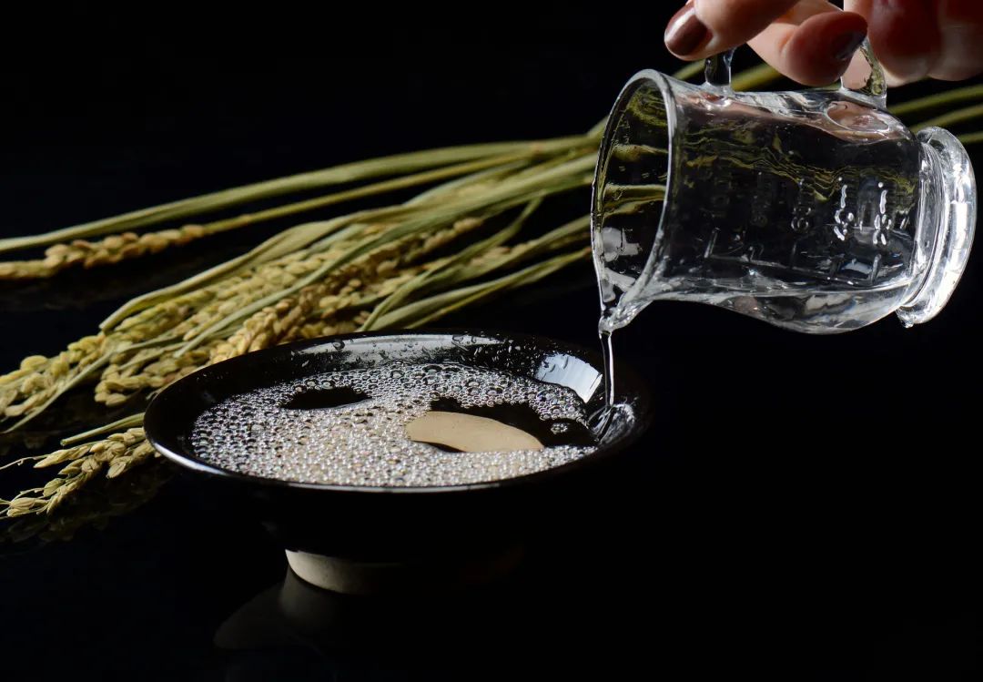 坐月子炒菜吃什么油好_炒菜用什么油比较好_炒菜用什么油比较健康