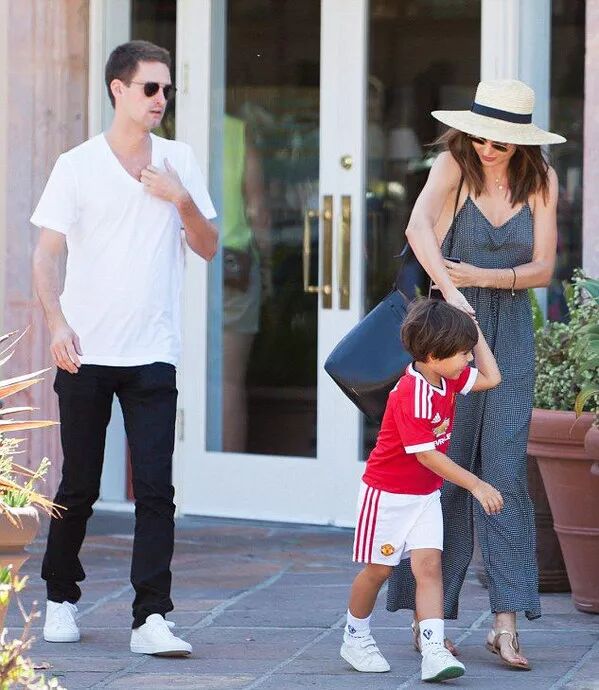 恭喜| 可儿怀二胎!嫁给90后亿万富翁的她太会过日子…-怀孕期