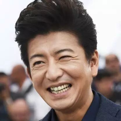 惊讶| 神颜木村拓哉经历了什么,现在竟和老婆一样丑得见不了人?