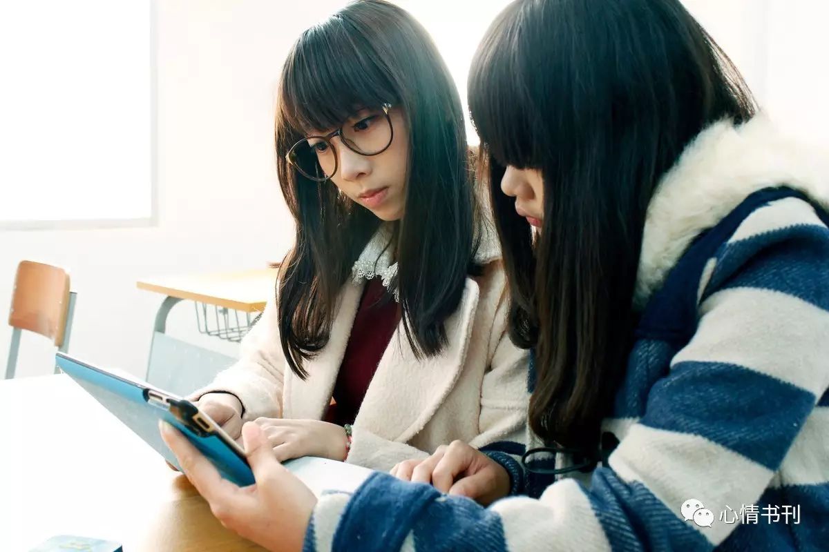 原创:你才不是一个没有故事的女同学