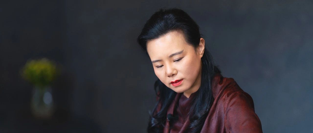 “神曲教母”龚琳娜 | 为什么研究起了中国古典文化?