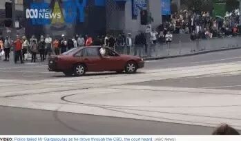 突发! 恐怖分子点燃汽车冲进闹市 连捅多人 凶手是长住加拿大的ISIS成员