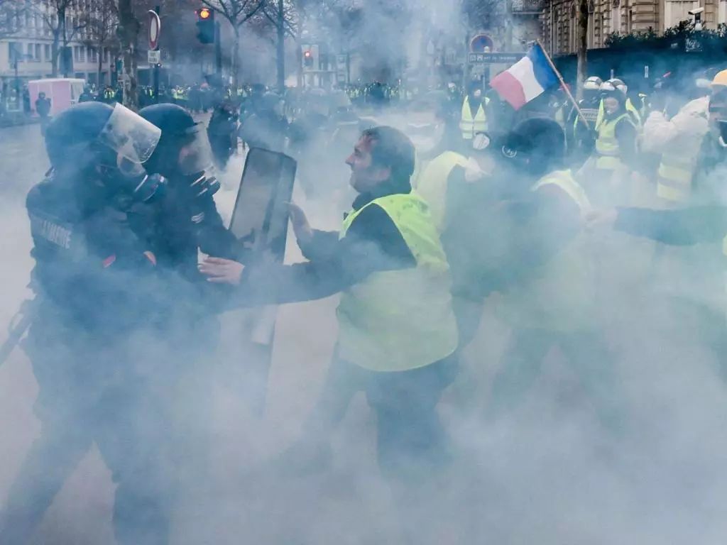 紧急! 加拿大连发20条旅游警告 华人最爱度假胜地不能去了 已有游客被烧死!