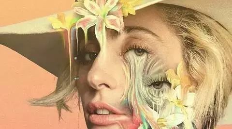 Lady Gaga 浮夸背后的真实人生