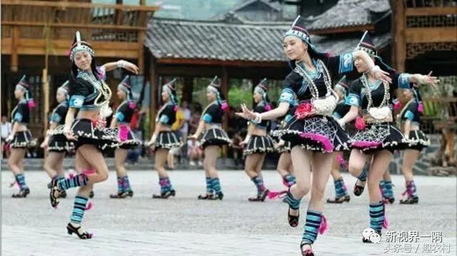 【音乐舞蹈】1、陈思思《纳西情歌》2、合唱《感觉身体被掏空》3、萨克斯四重奏《卡门幻想曲》