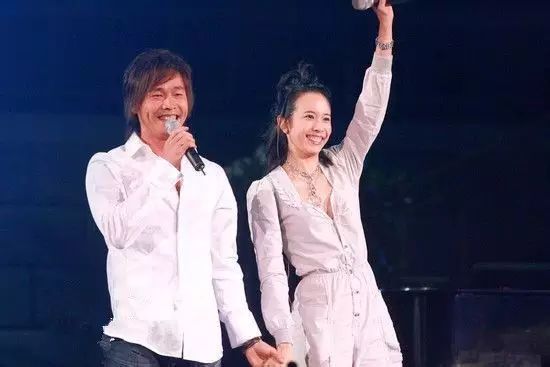 谁能与黄品源同框演唱由您来决定