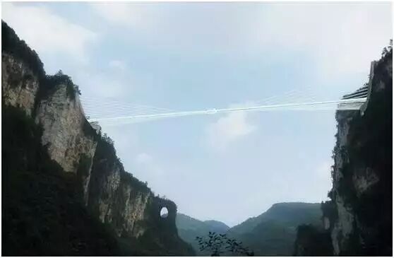 周末艺术大放送:段奕宏蹲地上吃臊子面欣赏陕西艺术老腔