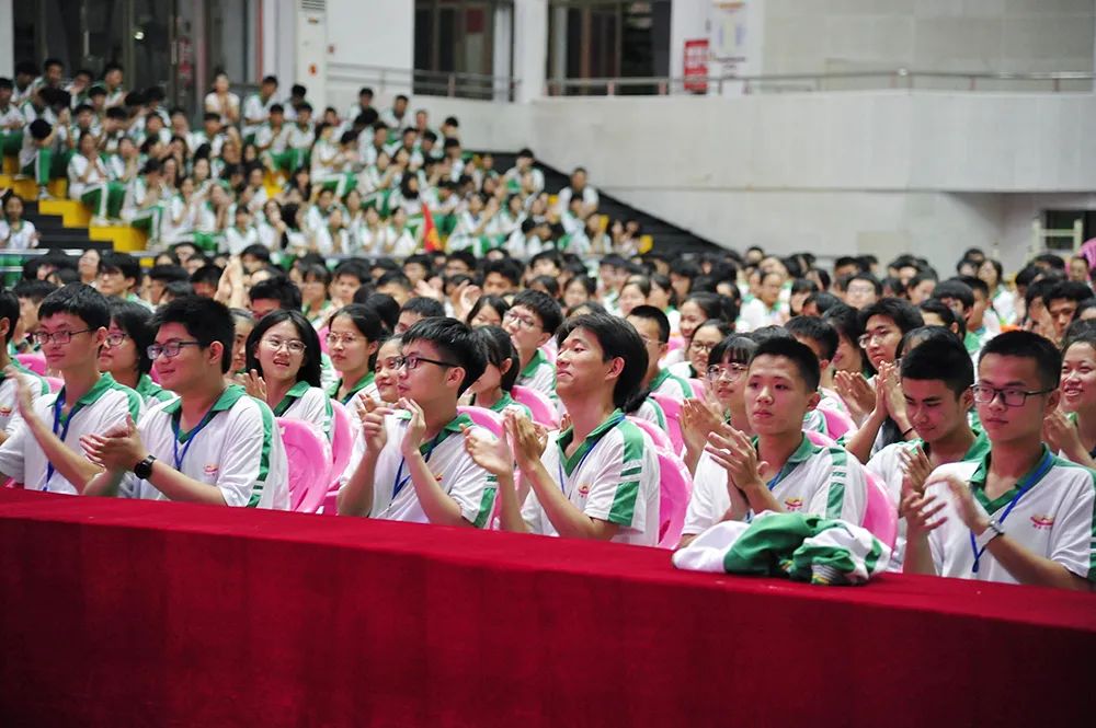 红楼讲坛第六十四期共青团三亚市检察机关委员会雷宗儒书记主讲远离