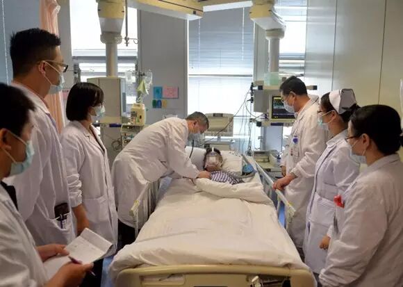 小龙虾肉质松散为什么_龙虾肉松散的原因_小龙虾肉质松散是什么原因