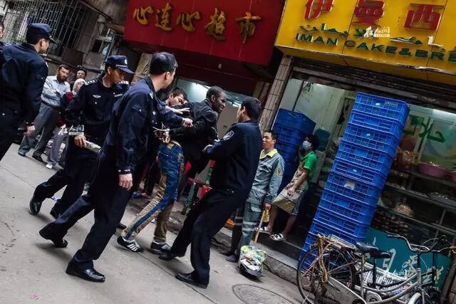 “非洲人街”零距接触”非洲人的中国梦”｜梦之殇-激流网