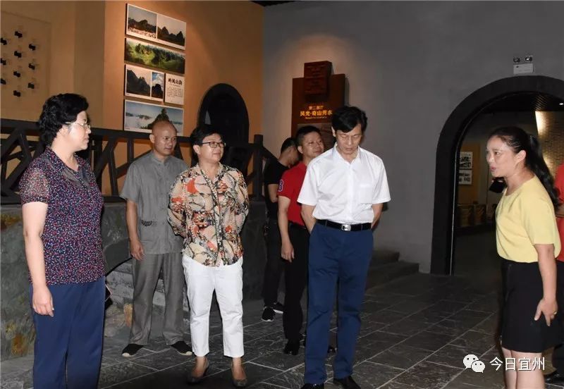 市政协主席黎丽调研刘三姐文化博物馆建设工作
