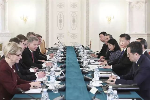 4月5日，国家主席习近平在赫尔辛基同芬兰总统尼尼斯托举行会谈。（新华社记者兰红光摄）