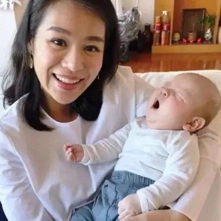 胡杏儿与婆婆闹不和,不敢反抗只能默默忍受?