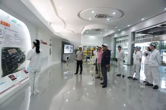 走进企业第二站 汤湖美术馆走进东风本田汽车公司赠书并进行艺术交流 展览现场 雅昌新闻