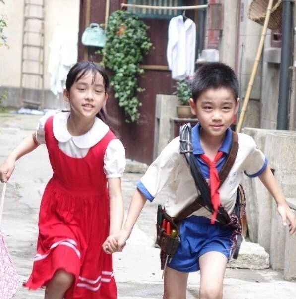 《夺冠》看哭徐峥!片中小演员韩昊霖披床单举天线,未来可期!