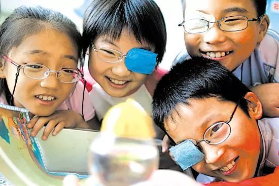 全国摘眼镜工程郑州启动,18岁以下近视弱视孩子有救了!