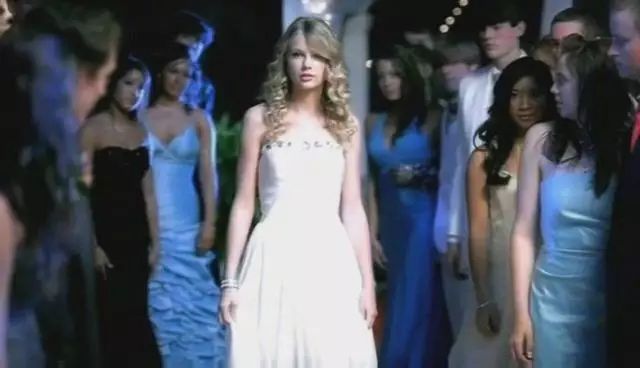 Taylor Swift《you belong with me》