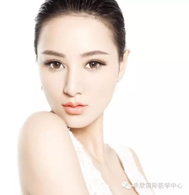 FUE发际线种植艺术定植你的发际线