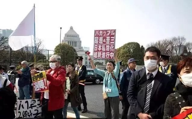 日本出大事了!安倍或成第二个朴槿惠,绊倒他的竟然是......