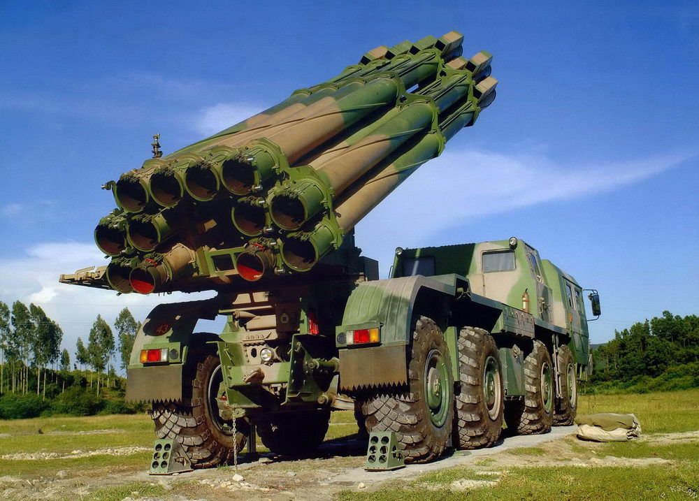 若要打击印度,怎么能少得了中国远程火箭炮!