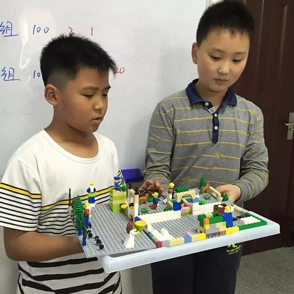 不一样的乐高创作