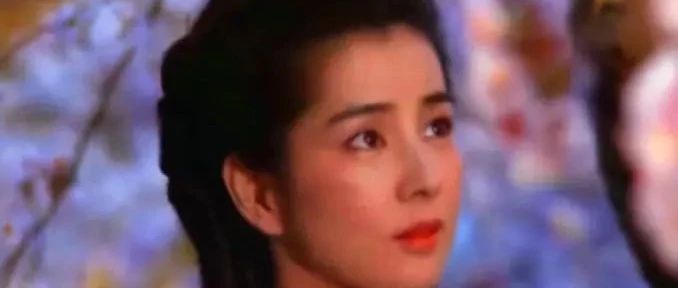 43岁美到巅峰,吉永小百合17岁获最佳女主角,高中拍摄20部